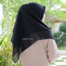 Jilbab Bella Square Segi Empat Hitam 
